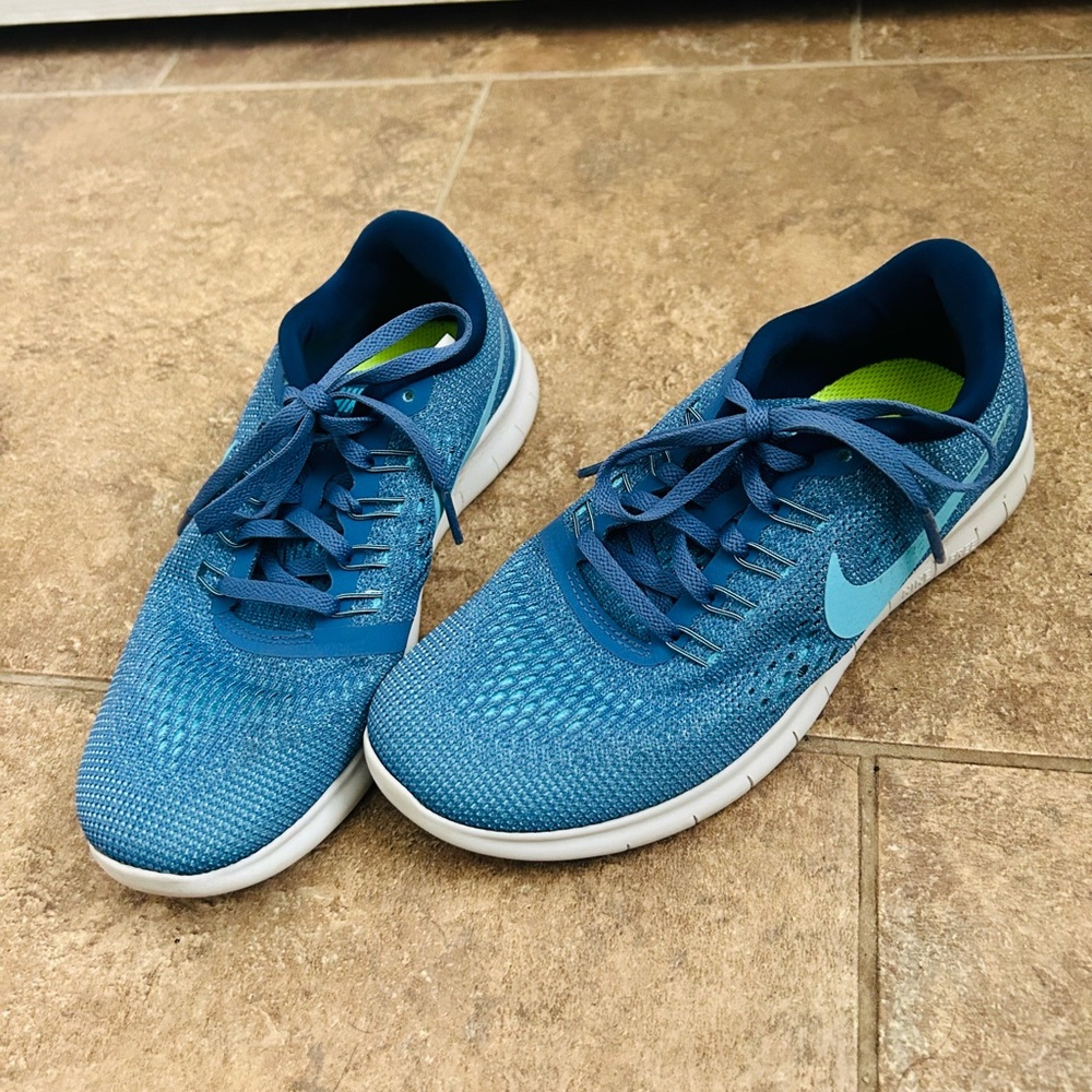 Nike Women’s Tennis Shoes